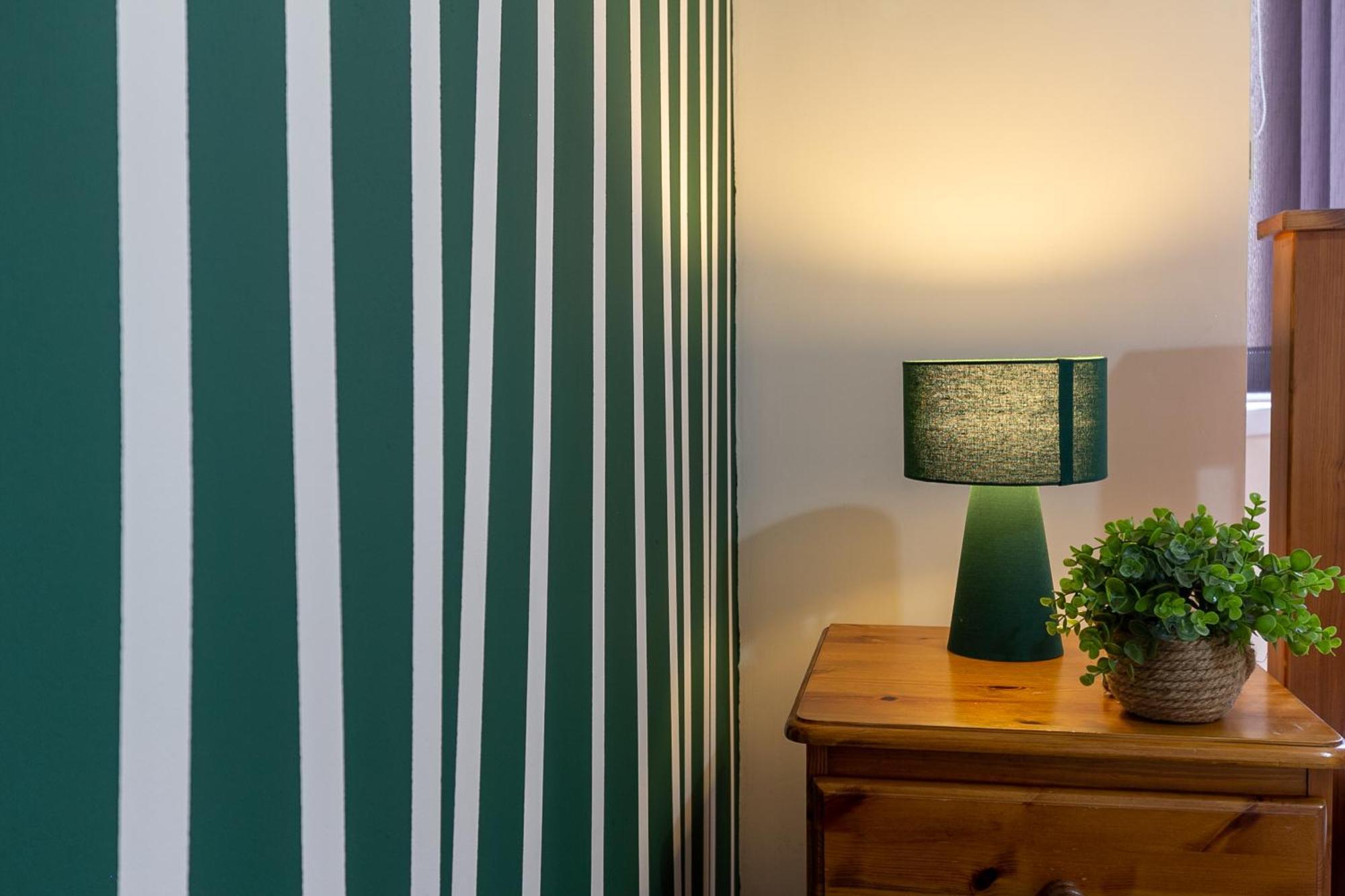 コヴェントリーBathway House - Free Secured Parking And Wifiアパートメント エクステリア 写真