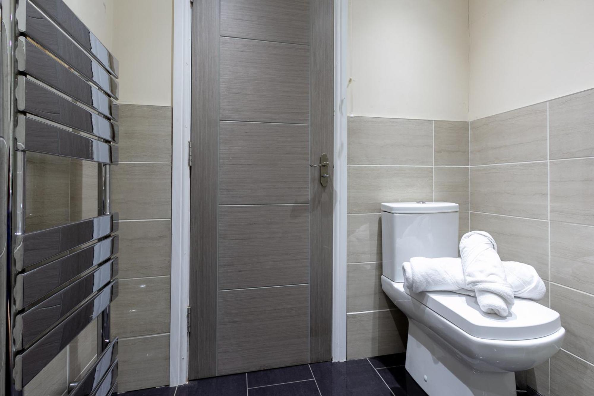 コヴェントリーBathway House - Free Secured Parking And Wifiアパートメント エクステリア 写真