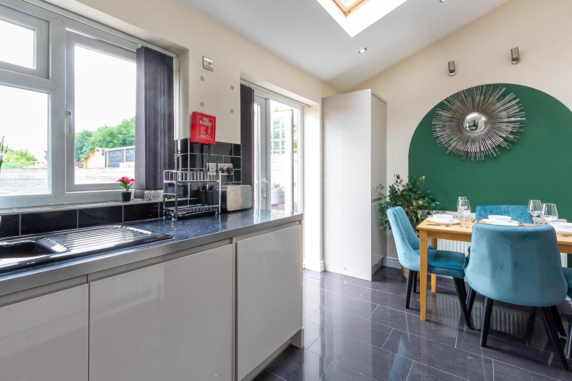 コヴェントリーBathway House - Free Secured Parking And Wifiアパートメント エクステリア 写真